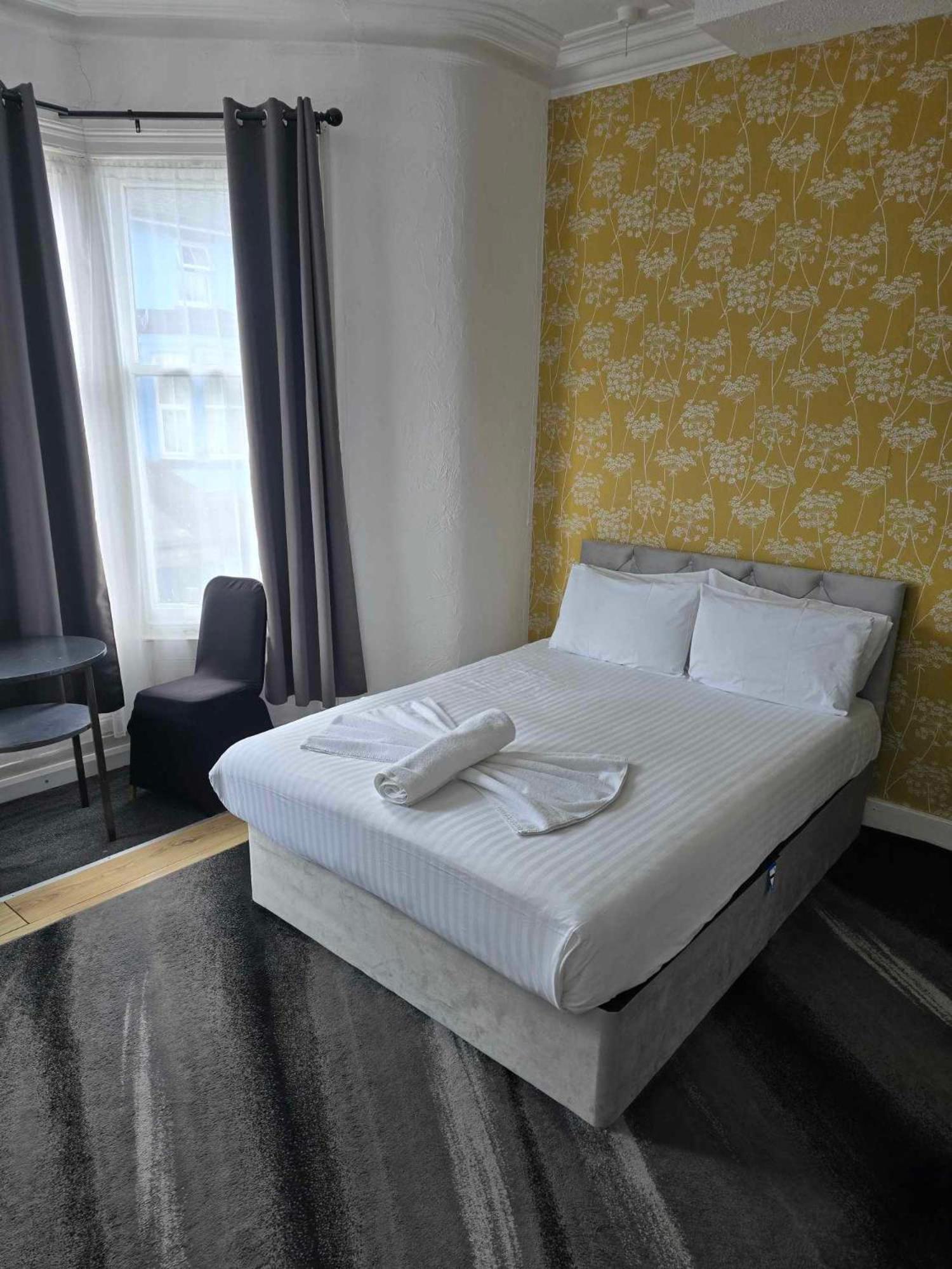 Rose Hotel 3*